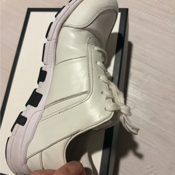 Gucci Cream White Shoes and Satin Dust Bag - Picture 4 of 10
